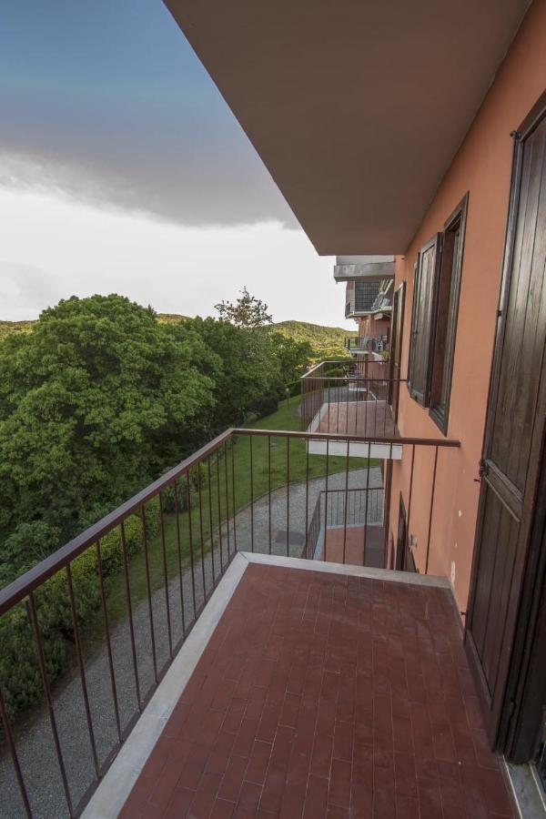 Bellavista Lake Apartment Pisano Luaran gambar